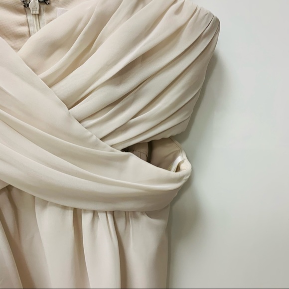 NWT BCBG Cutout Dress Size 4 Cream - Picture 14 of 15